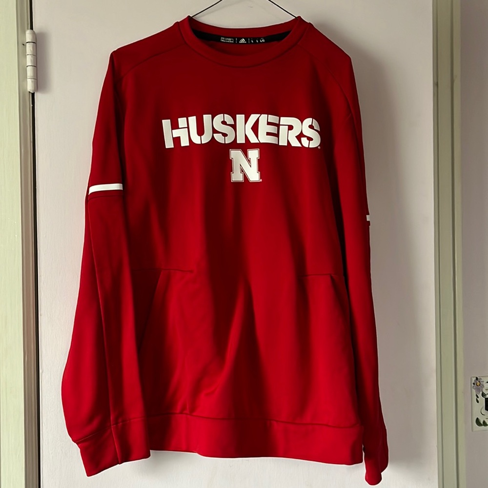NEBRASKA HUSKERS- sweatshirt- unique style- pouch pockets- large